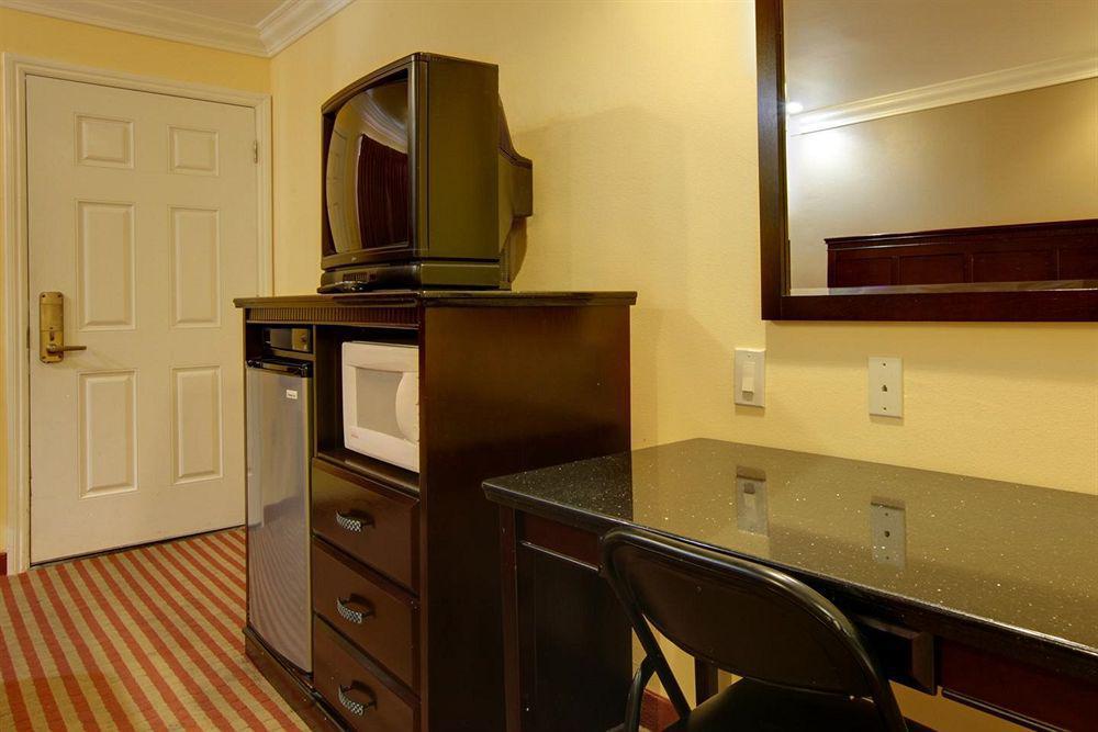 Capital City Inn Downtown Convention Center ซาคราเมนโต ห้อง รูปภาพ